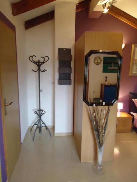 Studio Apartment Nera Rovinj Habitación foto